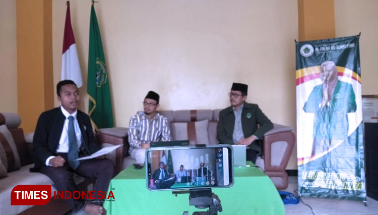 Para narasumber dalam gelar wicara daring Mendaras Sejarah dan Profil Kampus Dakwah INAIFAS, Minggu (7/6/2020). (FOTO: BEM INAIFAS for TIMES Indonesia)
