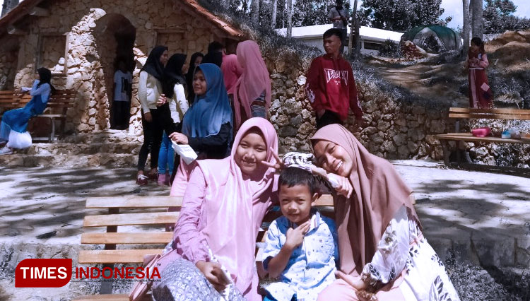 wisata-b.jpg