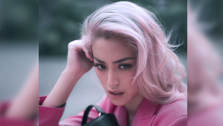 Jedar Ubah Warna  Rambut  Pink Makin Cantik  TIMES Indonesia