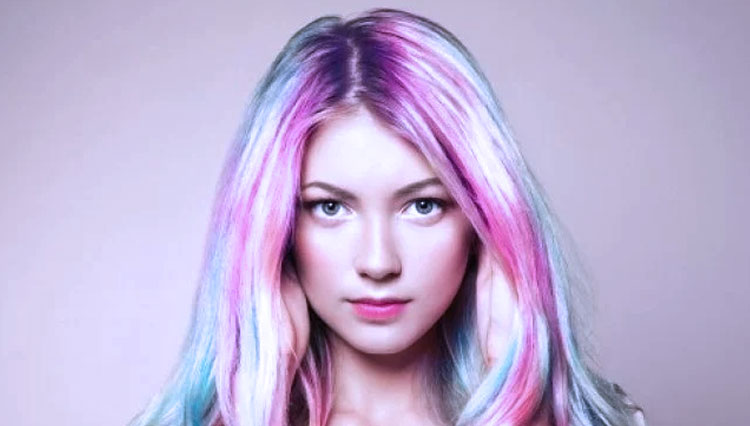 Rambut berwarna butuh perawatan khusus (FOTO: Shutterstock)