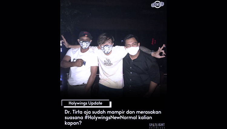 Foto dr Tirta saat berada di Holywings menjadi viral dan menuai kritik dari netizen. (Foto: @holywingsspotlight)