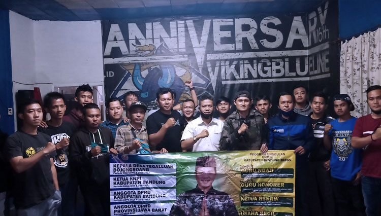 Komunitas suporter Persib, Viking Kabupaten Bandung deklarasi mendukung Dadang Supriatna sebagai calon Bupati Bandung. (Foto: DS Center for TIMES Indonesia)