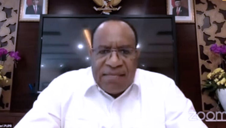 Wakil Menteri PUPR RI Jhon Wempi Wetipo saat meresmikan Pasa Ateh Bukittinggi secara virtual melalui telekonferensi pada Kamis (18/6/2020). (FOTO: Biro Komunikasi Publik Kementerian PUPR RI)