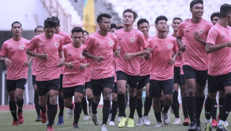 Para pemain Timnas U-19 saat melakukan aktifitas latihan di Jakarta (foto: Humas PSSI)