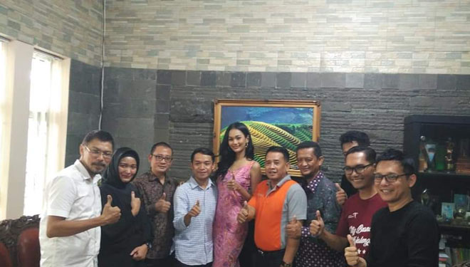 Karisma-Aura-2.jpg
