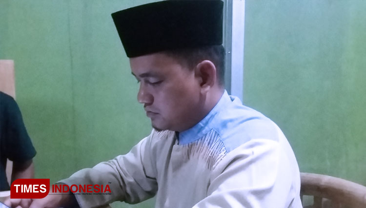 Zarkasi pimpinan pansus pengadaan kalender di Puskesmas se Banjarnegara (FOTO : Muchlas Hamidi/TIMES Indonesia)