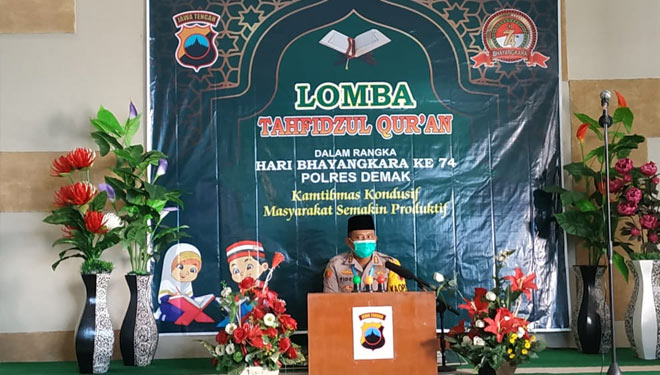 14 Peserta dari berbagai Kecamatan di Wilayah Kabupaten Demak mengikuti lomba Tahfidz Qur'an di Masjid Uswatun Hasanah Polres Demak (Sumber : Humas Polres Demak).