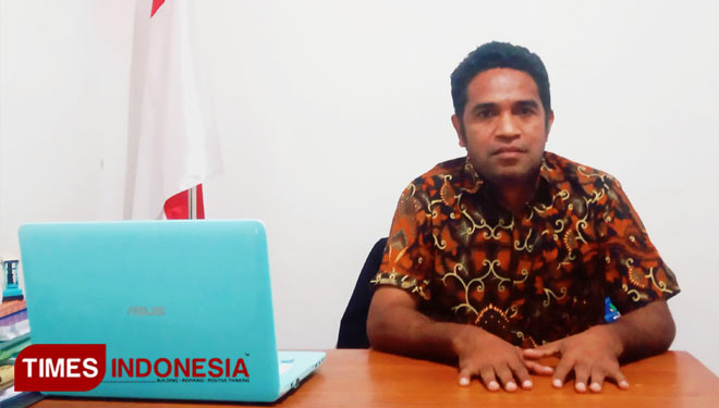 Direktur Rumah Pintar Yonaleche SoE, Yonisius Nenabu,S.Pd. (foto: Joe/TIMES Indonesia)