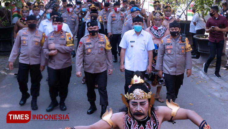 Sambut Hari Bhayangkara ke-74, Kapolda Jatim Napak Tilas Bumi Majapahit
