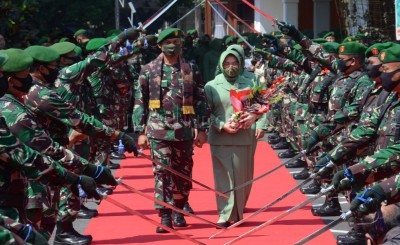 Upacara Lepas Terima Danrem 083/Bdj Berlangsung Khidmat