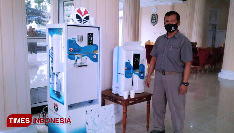 Atmosferik Water Generator ini Karya Universitas Pendidikan Indonesia( UPI) Bandung hadir di Gedung Pendopo Bupati Majalengka. (FOTO: Jaja Sumarja/TIMES Indonesia).