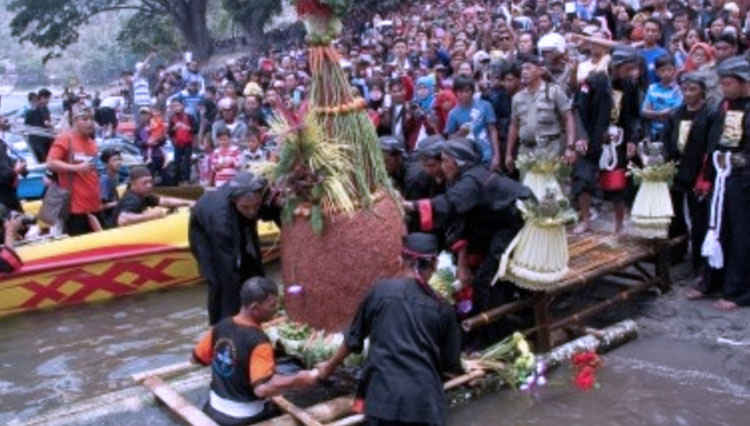 Grebeg Suro dan festival reyog ditiadakan, larungan telaga Ngebel diperrimbangkan. (foto:humas pemkab/Times Indonesia)