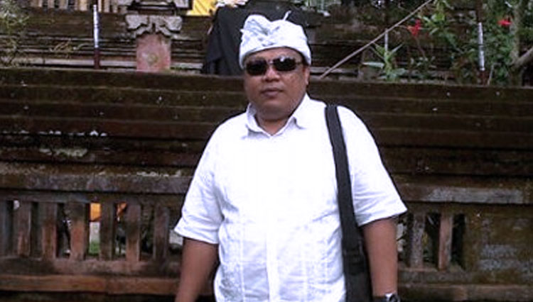 Pendiri media siber Balipuspanews.com, I Putu Artayasa. (FOTO: Pbs.twimg.com)