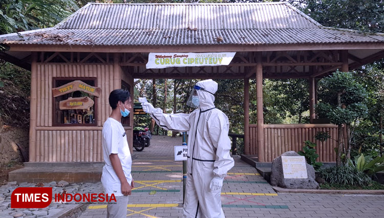 Disparbud Majalengka Terapkan Protokol Kesehatan di Setiap Disparbud Majalengka Terapkan Protokol Kesehatan di Setiap