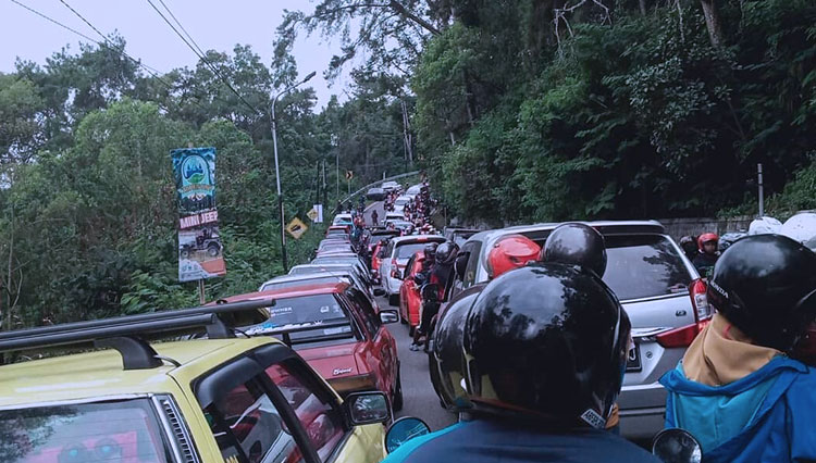 Magetan-macet-2.jpg