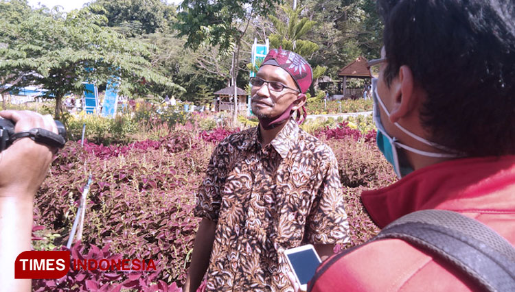 Ketua Pengelola Wagos Gresik, Misbakhud Dawam saat memberikan keterangan pers. (Foto: Akmal/TIMES Indonesia)