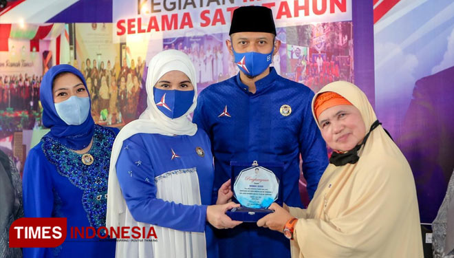 Ani-Yudhoyono-2.jpg