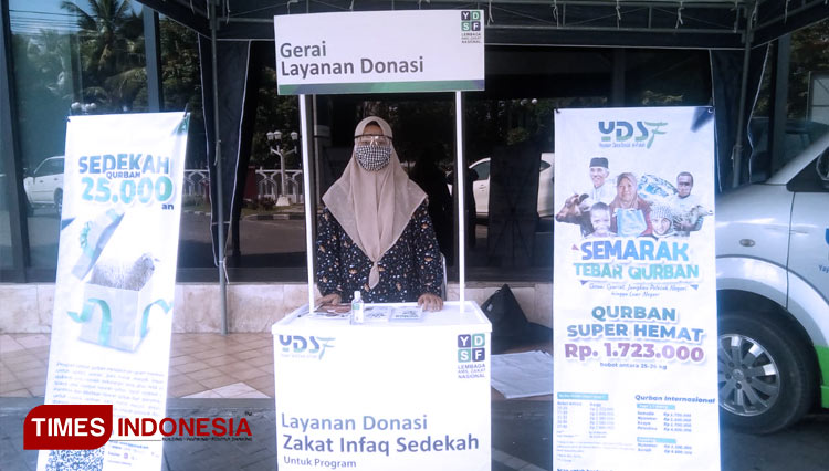 Gerai Ekspedisi Qurban YDSF di Jember untuk melayani donasi kurban bagi umat Islam. (Foto: Delfi Nihayah/TIMES Indonesia)