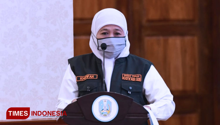 Gubernur Jawa Timur Khofifah Indar Parawansa saat berada di Gedung Negara Grahadi. (Foto: Lely Yuana/TIMES Indonesia)