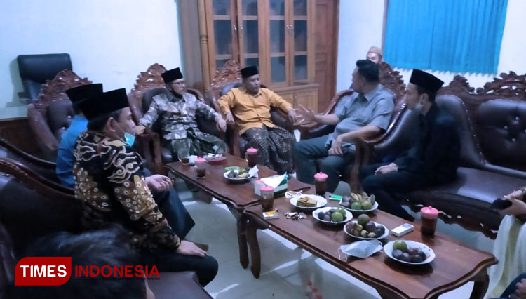 Ketua Komisi III DPRD, Hermanto Kunjungi Kantor PCNU Kabupaten Cirebon. (Foto: Devteo MP/ TIMES Indonesia)