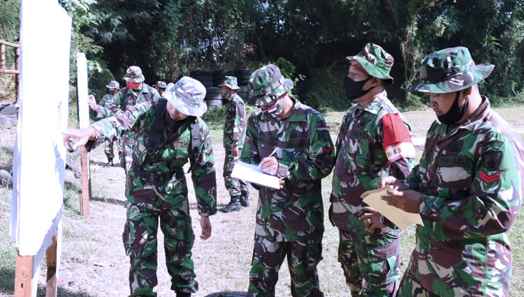 Latihan-menembak-senjata-2.jpg