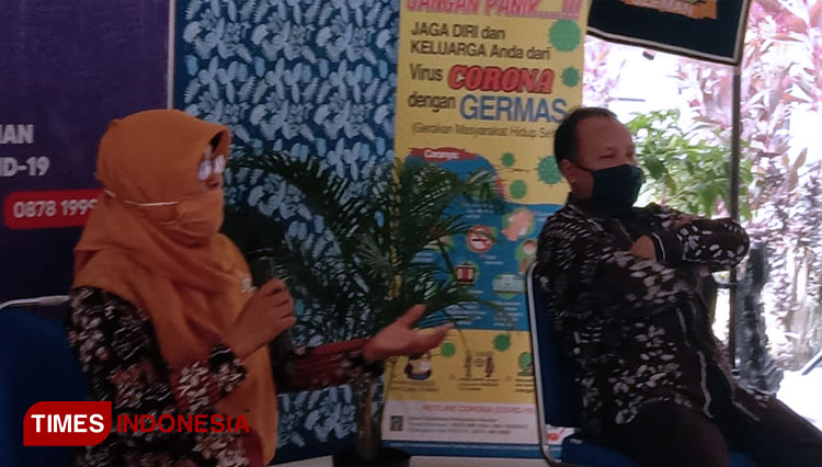 Ketua Divisi Perencanaan, Data, dan Informasi KPU Sleman, Indah Sri Wulandari ketika memaparkan tahapan Pilkada Sleman 2020. (FOTO: Pemkab Sleman for TIMES Indonesia)