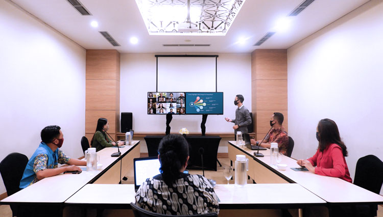 The way they conducted Virtual Meeting at Pesonna Hotel Tugu Yogyakarta. (PHOTO: Doc. Pesona Hotel Tugu Yogyakarta for TIMES Indonesia) 