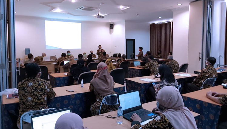 Suasana rapat kerja yang diselenggarakan oleh Pengurus Yayasan Pendidikan Teknologi Nasional (YPTN) dan ITNY. (FOTO: Humas ITNY for TIMES Indonesia)
