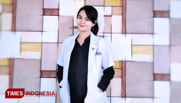 Dokter Gigi Muda dan presenter news Catherine Ambarini (Foto : Catherine for TIMES Indonesia)