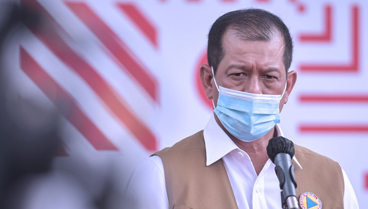 Kepala BNPB, Doni Monardo, selaku Ketua Gugus Tugas Penanganan Covid-19, saat memberikan keterangan pers usai mengikuti Ratas di Istana Merdeka, Provinsi DKI Jakarta, Senin (13/7). (Foto: Humas BNPB)