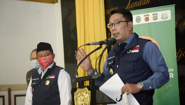 Ketua Gugus Tugas Percepatan Penanggulangan Covid-19 Jabar Ridwan Kamil saat jumpa pers di Makodam III/Siliwangi, Kota Bandung, Senin (13/7/2020). (Foto: Humas Pemprov Jabar for TIMES Indonesia)