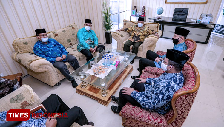 Ketua Umum Agus Harimurti Yudhoyono (AHY) saat bersilaturahmi dengan pimpinan Majelis Ulama Indonesia (MUI) (FOTO:  DPP Partai Demokrat for TIMES Indonesia)