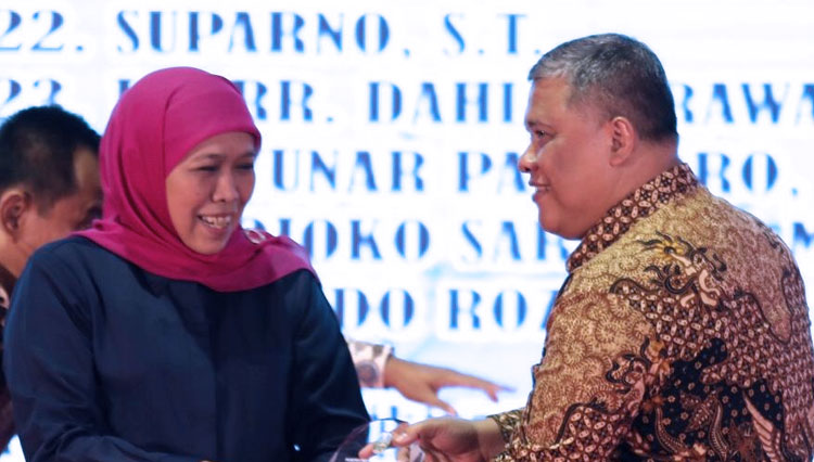 Kenangan Gubernur Jatim Khofifah bersama Kepala Bappeda Jatim Rudy Ermawan Yulianto. (Foto: Dok.Pemprov Jatim) 