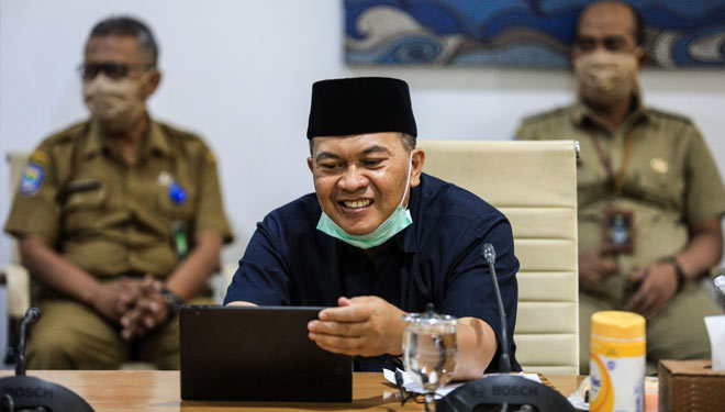 Wali Kota Bandung Oded M. Danial saat pembukaan MPLS dalam jaringan (online) Kota Bandung di pendopo, Senin (13/7/2020).