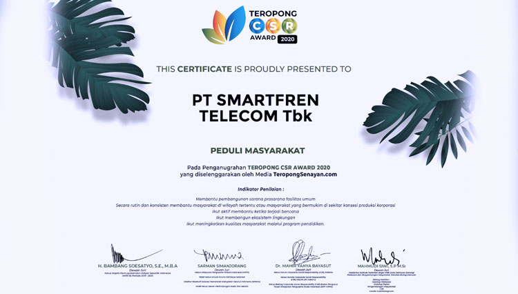 Sertifikat Teropong CSR Award 2020 Kategori Peduli Masyarakat yang berhasil didapatkan oleh Smarfren. (Foto: Smartfren)