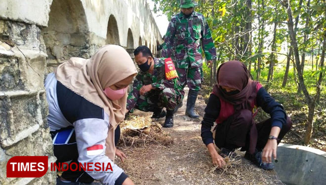 Bersih-Bersih Kali Bruk