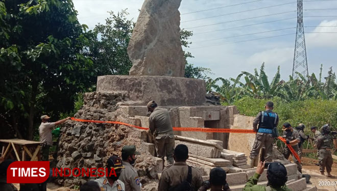 Situs Batu Satangtung di Blok Curug Goong, Desa Cisantana, Kecamatan Cigugur, Kabupaten Kuningan. (FOTO: Oon Mujahidin/TIMES Indonesia)