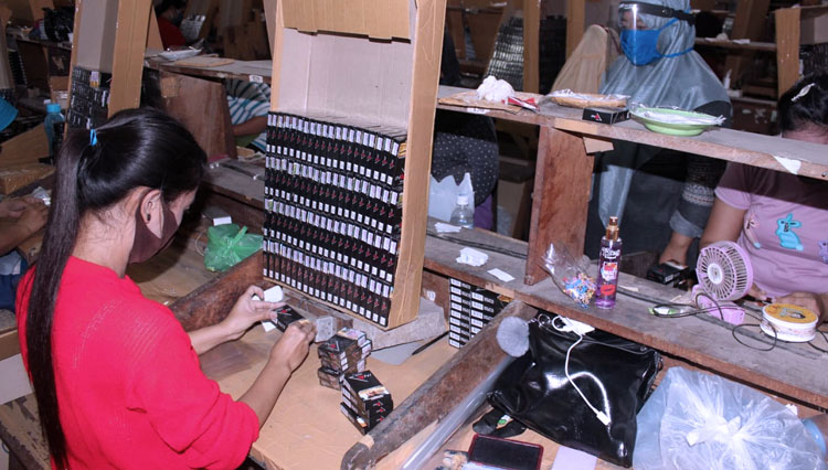 Industri-Rokok-3.jpg