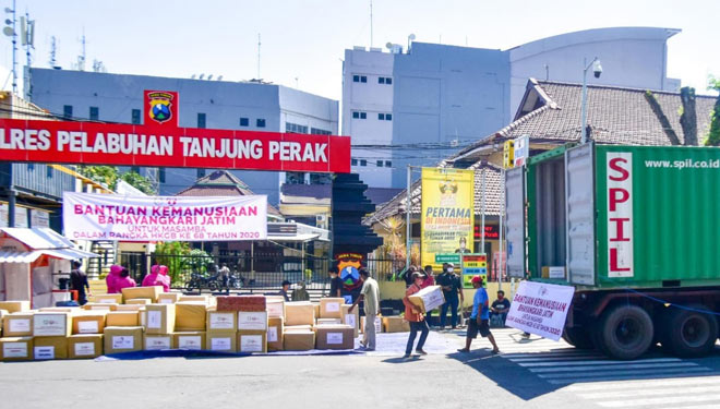 PT SPIL di Pelabuhan Tanjung Perak. (Foto : Dok.PT SPIL)