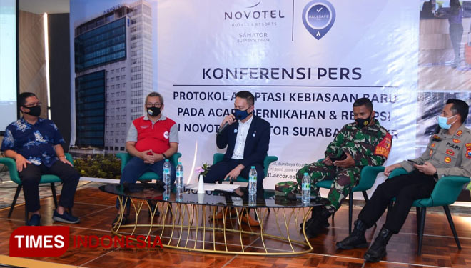 Press-conference-2.jpg