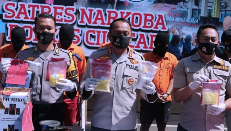 Kapolres menjelaskan kasus Sabu-sabu seberat 203,4 gram telah dibongkar Satres Narkoba Polres Cilacap. (FOTO: Humas Polres Cilacap for TIMES Indonesia)