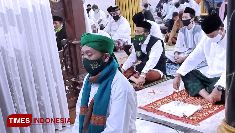 Shalat Idul Adha di Masjid Agung Baitul Hakim Kota Madiun. (FOTO: Aditya C/TIMES Indonesia)