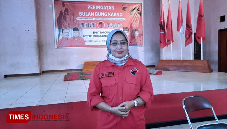 Bakal calon Bupati Bandung dari PDI Perjuangan Yena Iskandar Ma'soem. (FOTO : Iwa/TIMES Indonesia)