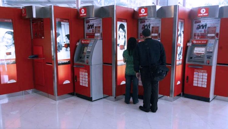 Ilustrasi - OCBC NISP ATM untuk Bank (FOTO: Beritasatu.com)