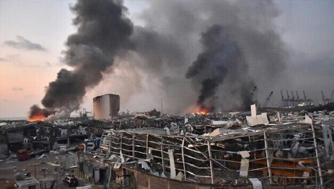 Suasana saat ledakan terjadi di Beirut, Lebanon (AFP)