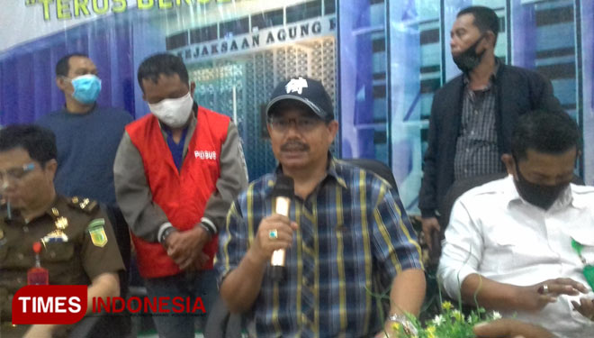 Tersangka dugaan korupsi Rp 4 miliar lebih ditangkap di Sleman, kini dititipkan di Lapas Cilacap untuk jalani pemeriksaan. (FOTO: Estanto Prima Yuniarto/TIMES Indonesia)