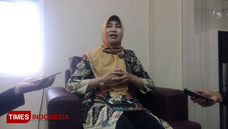 Plt Kepala Dinas Pendidikan dan Kebudayaan Kabupaten Bondowoso Haeriyah Yuliati (FOTO: Moh Bahri/TIMES Indonesia)