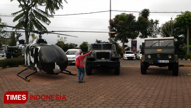 Panser Saracen yang dibeli Jenderal Ahmad Yani untuk merebut kembali Irian Barat, namun akhirnya dipergunakan untuk mengusung Jenazah Ahmad Yani ke Taman Makam Pahlawan. (Muhammad Dhani Rahman/TIMESINDONESIA)