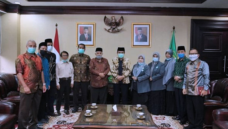 Menteri Agama Fachrul Razi terima audiensi Pengurus Pusat Al Irsyad di Kemanag, Jakarta, kamis (13/8). (Foto: kemenag.go.id) 