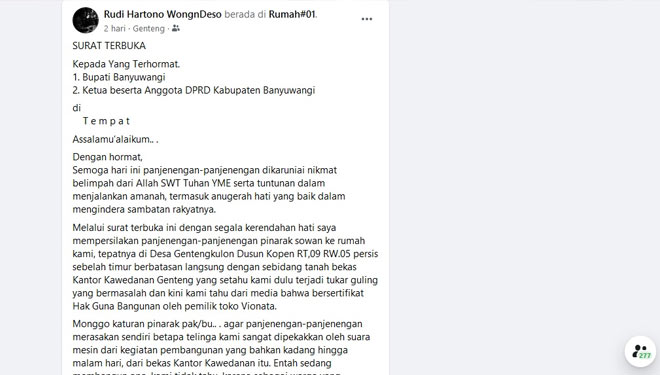 Postingan Surat Terbuka terkait polemik penerbitan IPPT dan IMB Swalayan Vionata Genteng, di Desa Genteng Kulon, Kecamatan Genteng, Banyuwangi. (Foto : Rudi Hartono Latif for TIMES Indonesia)